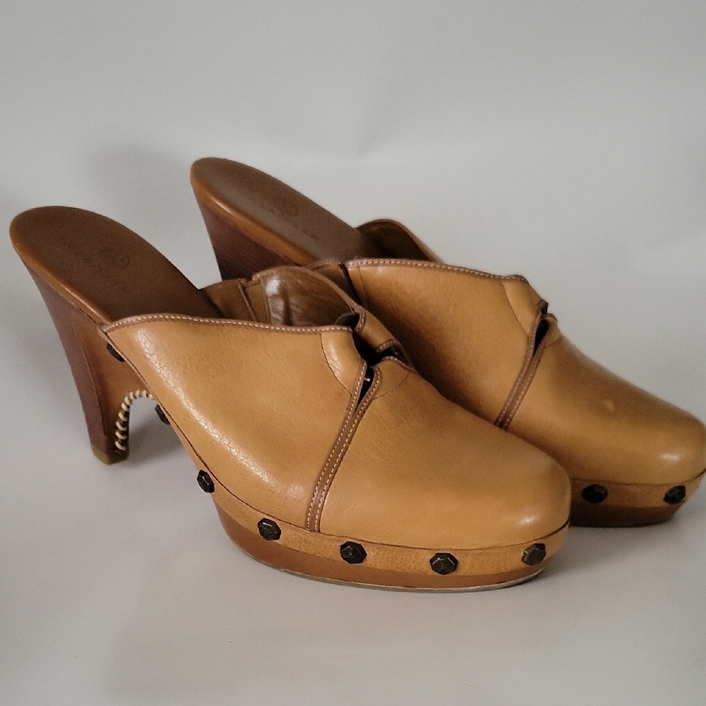 Cole Haan Women's Tan Leather wooden heel studded Clogs sz 8.5